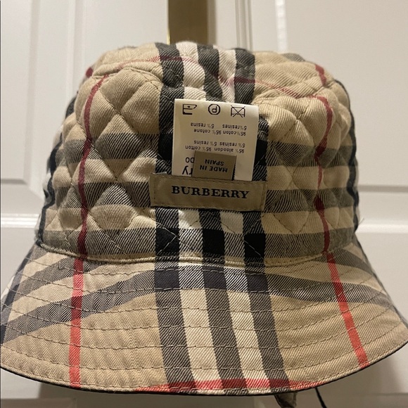 NWT Kids Unisex Burberry Black Polished Cotton Rain Hat w/ Quilted Check Lining - Picture 1 of 11